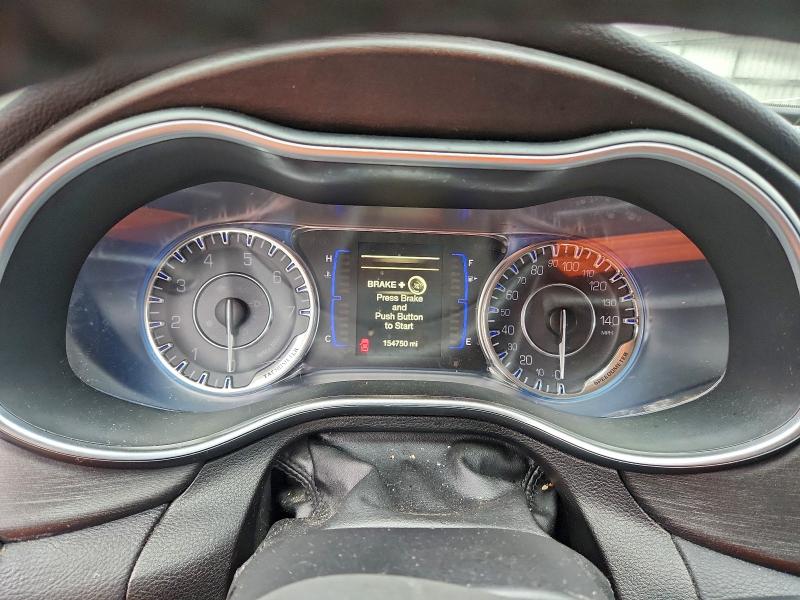 Фото 9 - CHRYSLER 200