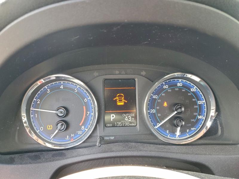 Фото 9 - TOYOTA COROLLA