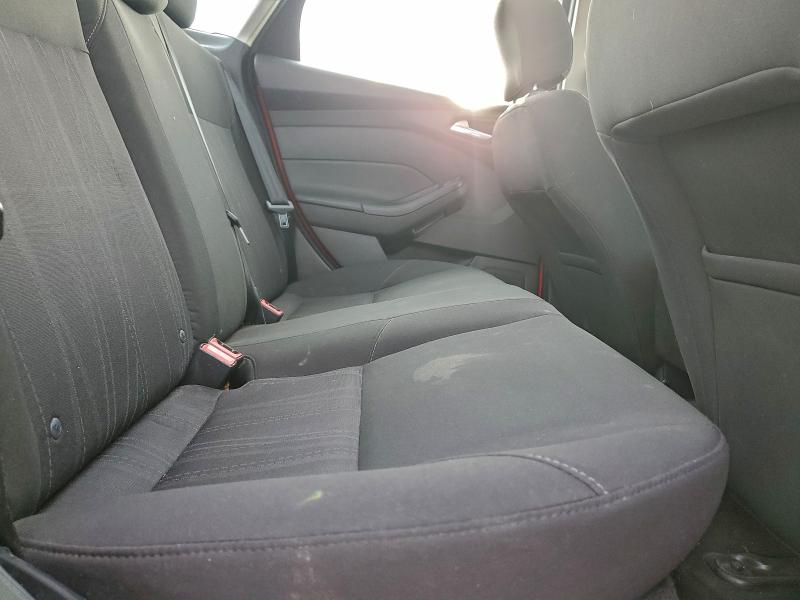 FORD FOCUS 2016 VIN 1FADP3F21GL207549