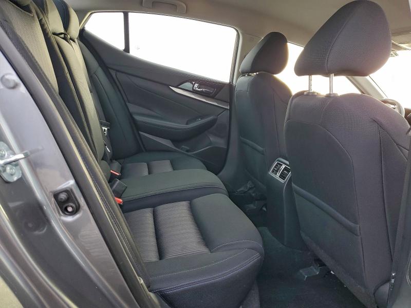 Фото 10 - NISSAN MAXIMA