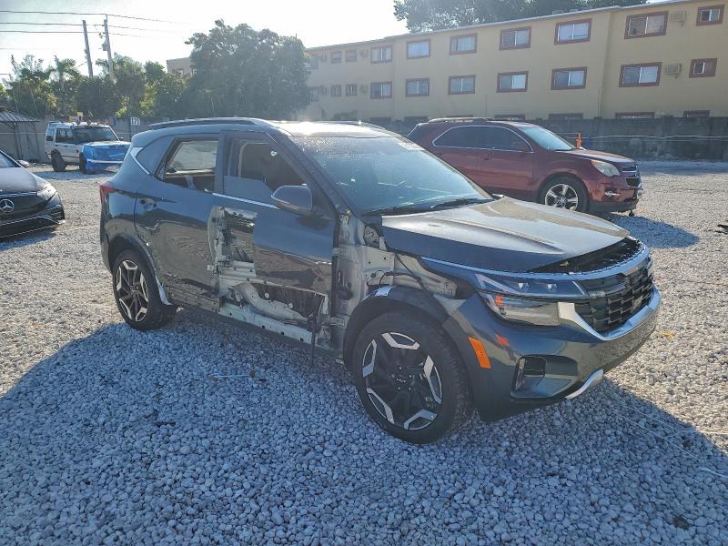 Фото 4 - KIA SELTOS