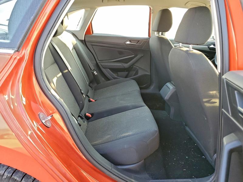 Фото 10 - VOLKSWAGEN JETTA