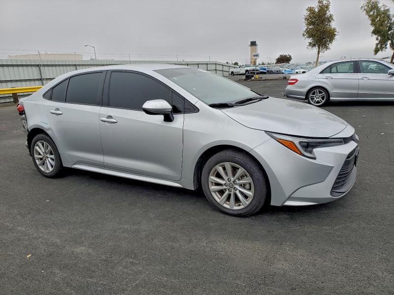 Фото 4 - TOYOTA COROLLA