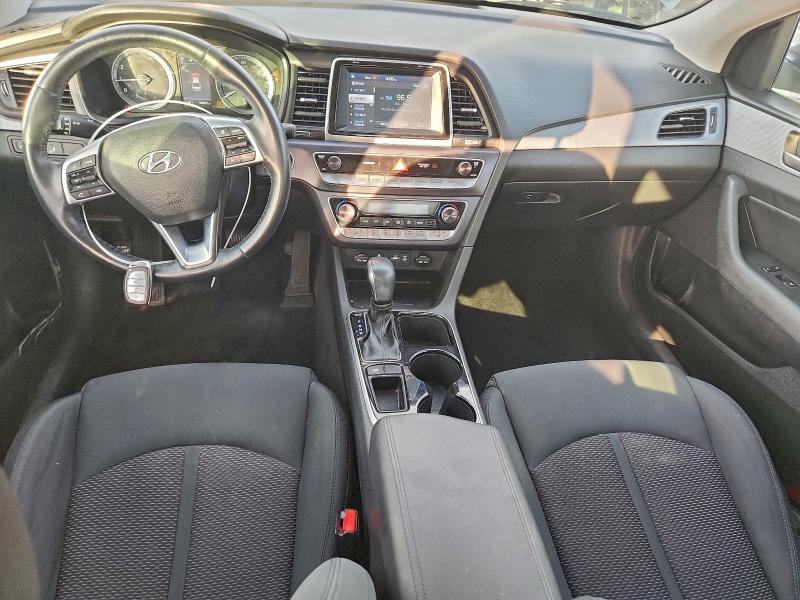 Фото 8 - HYUNDAI SONATA