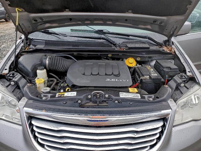 Фото 12 - CHRYSLER MINIVAN