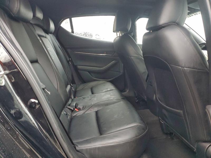 Фото 10 - MAZDA 3