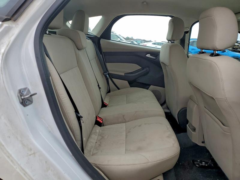 Фото 10 - FORD FOCUS