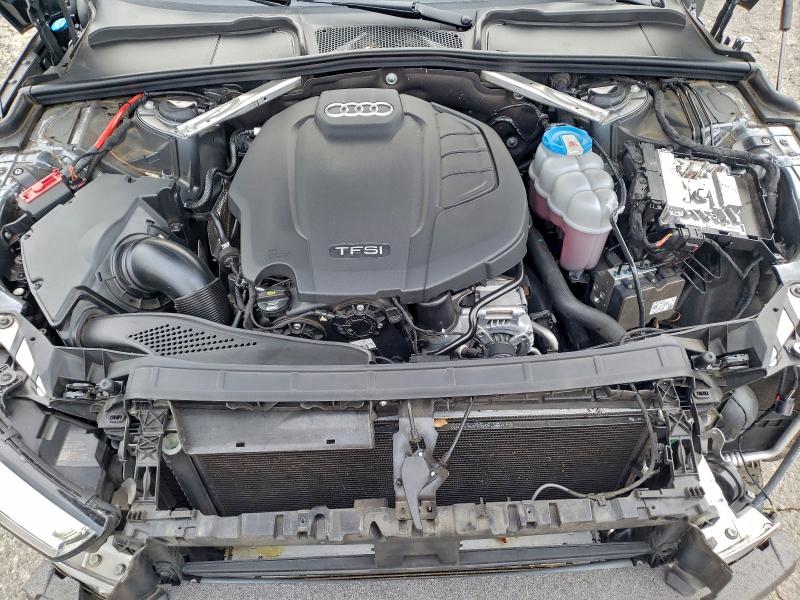 Фото 11 - AUDI A4