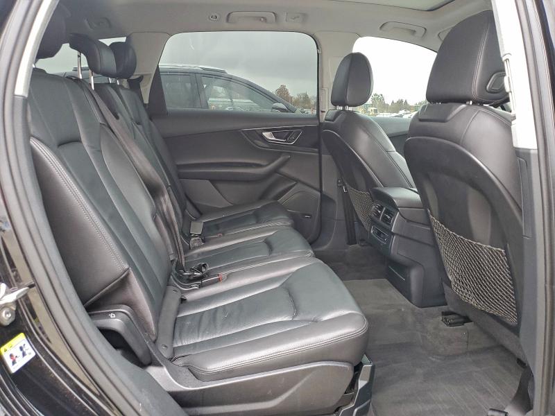 Фото 11 - AUDI Q7