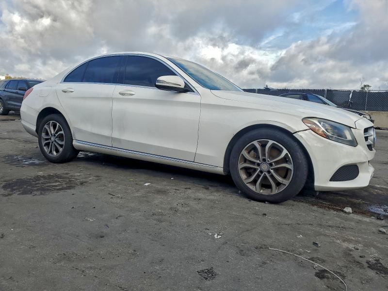 Фото 4 - MERCEDES-BENZ C-CLASS
