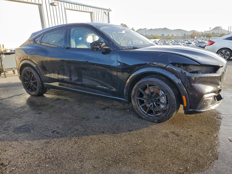 Фото 4 - FORD MUSTANG