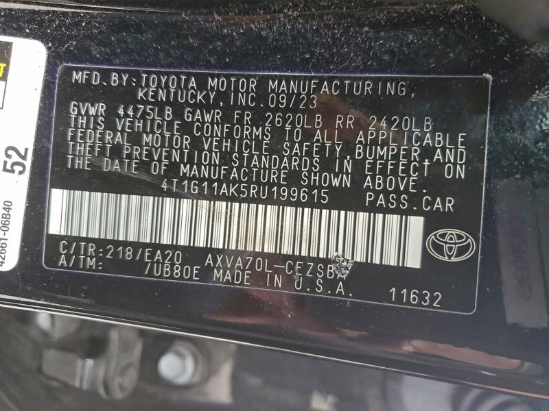 Фото 13 - TOYOTA CAMRY