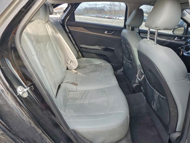 Фото 10 - KIA K5