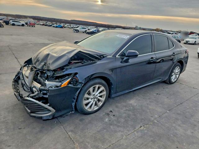 Фото 1 - TOYOTA CAMRY