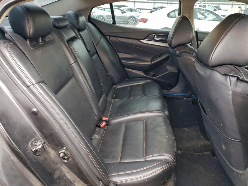 Фото 10 - NISSAN MAXIMA