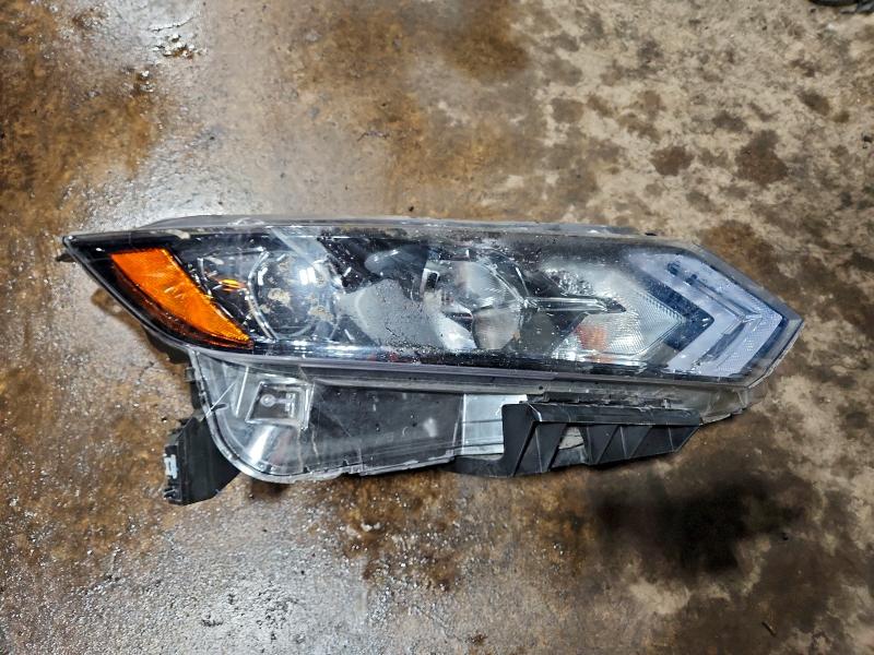 Фото 13 - NISSAN ROGUE