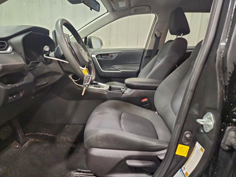 Фото 7 - TOYOTA RAV4