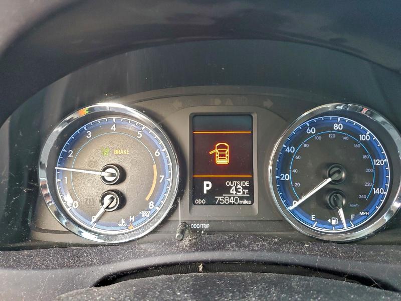 Фото 9 - TOYOTA COROLLA