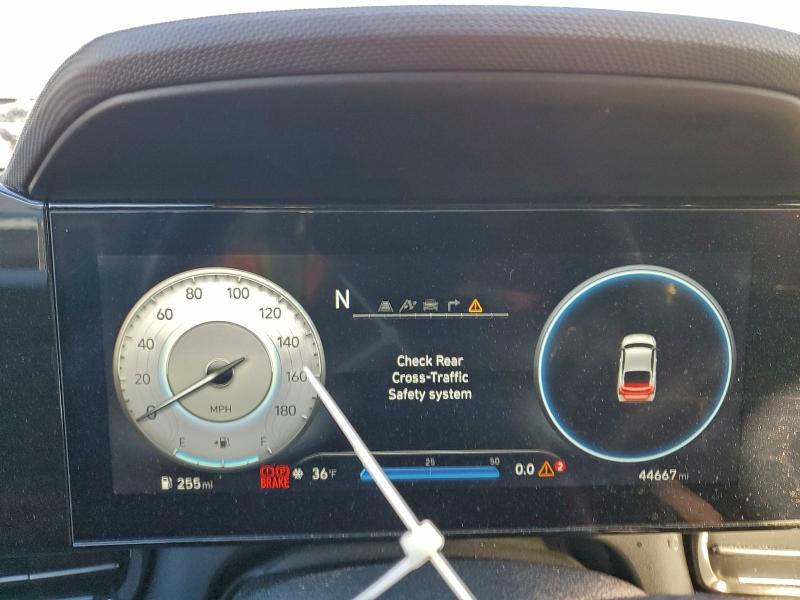 Фото 9 - HYUNDAI ELANTRA