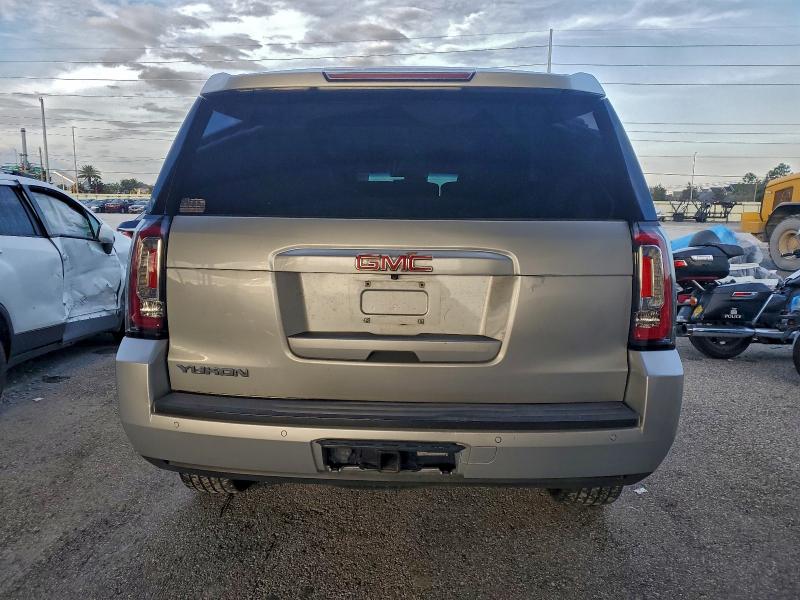 Фото 6 - GMC YUKON