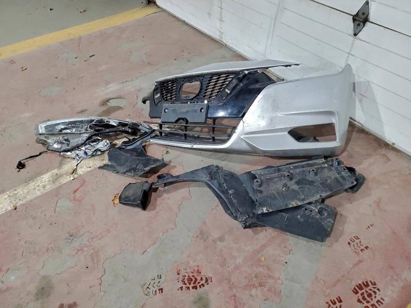 Фото 12 - NISSAN VERSA