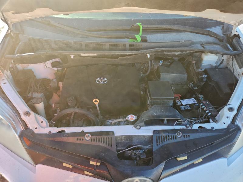 Фото 12 - TOYOTA SIENNA