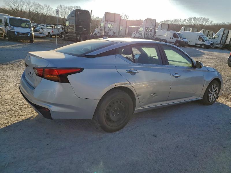 Фото 3 - NISSAN ALTIMA