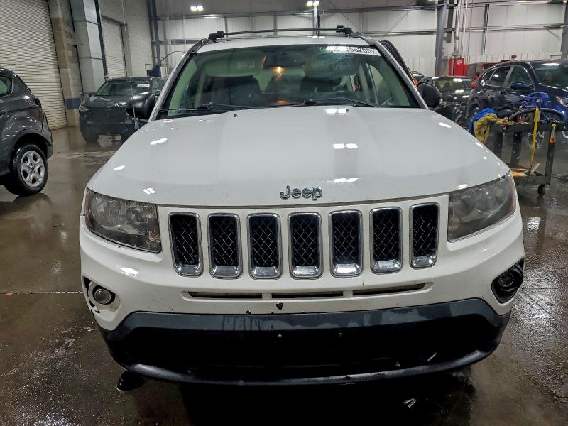 Фото 5 - JEEP COMPASS