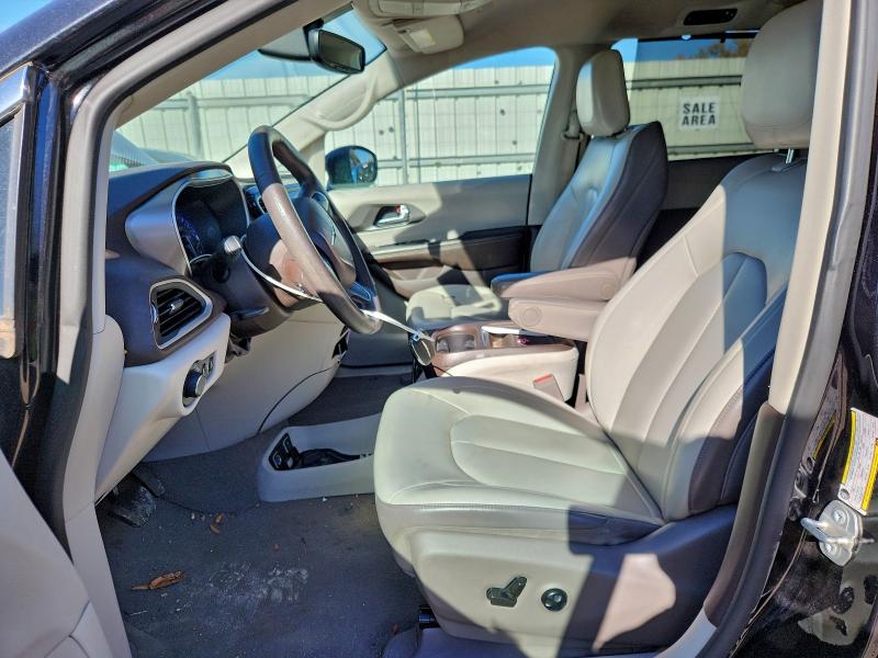 Фото 7 - CHRYSLER MINIVAN