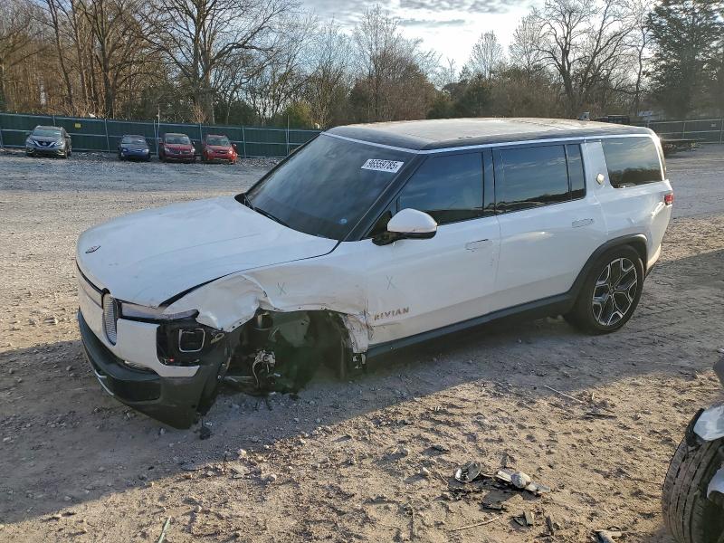 RIVIAN RIS 2023 VIN 7PDSGABL7PN006112