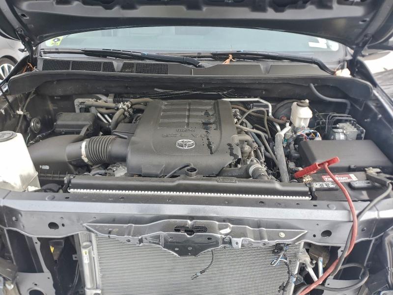 Фото 12 - TOYOTA SEQUOIA