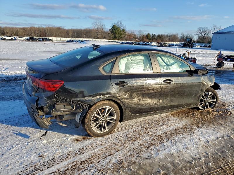 Фото 3 - KIA FORTE