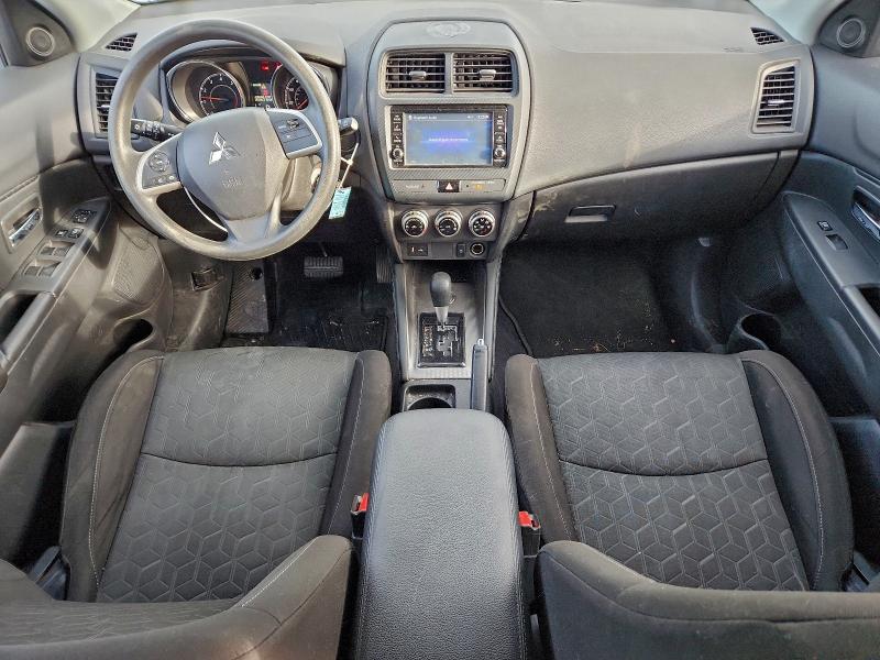 Фото 8 - MITSUBISHI OUTLANDER