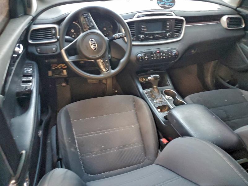 Фото 8 - KIA SORENTO