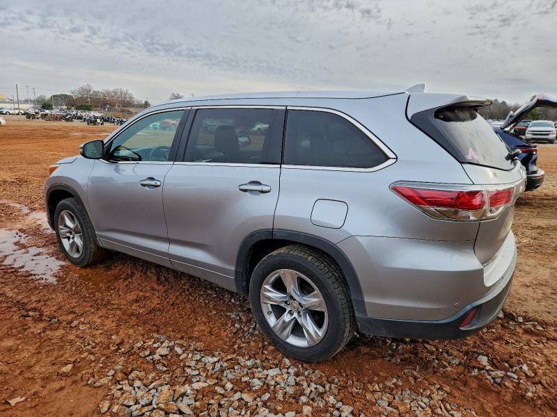 Фото 2 - TOYOTA HIGHLANDER
