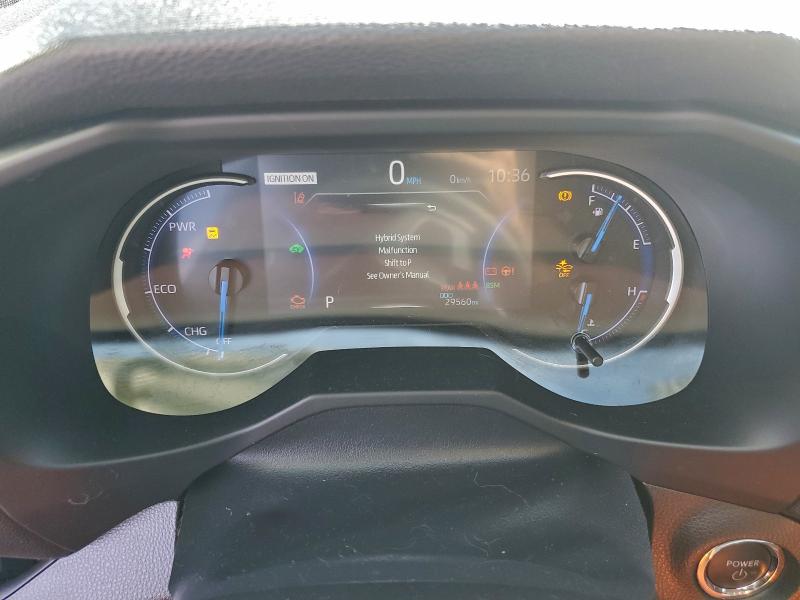 Фото 9 - TOYOTA RAV4