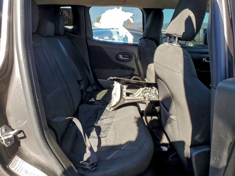 Фото 10 - JEEP RENEGADE