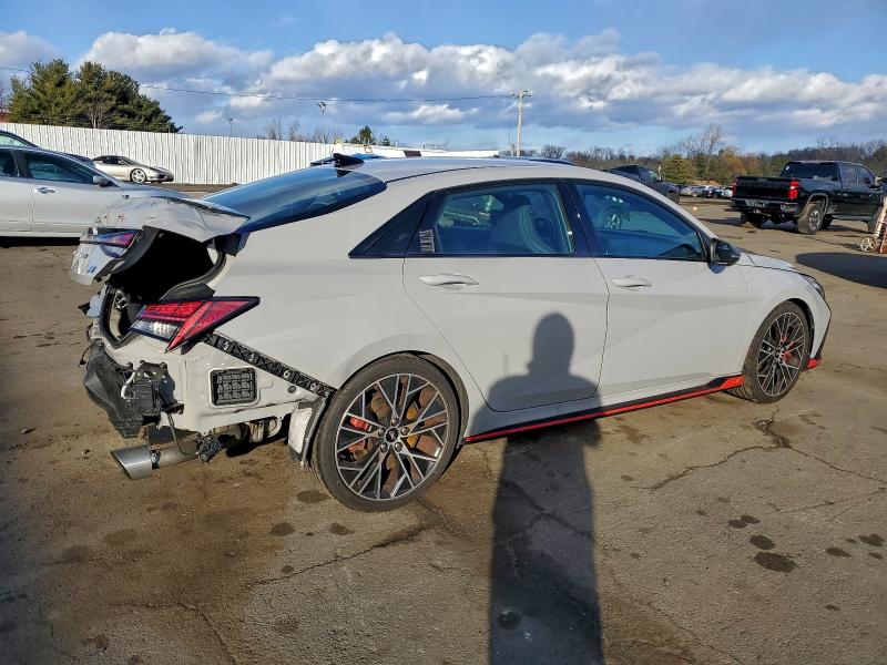 Фото 3 - HYUNDAI ELANTRA