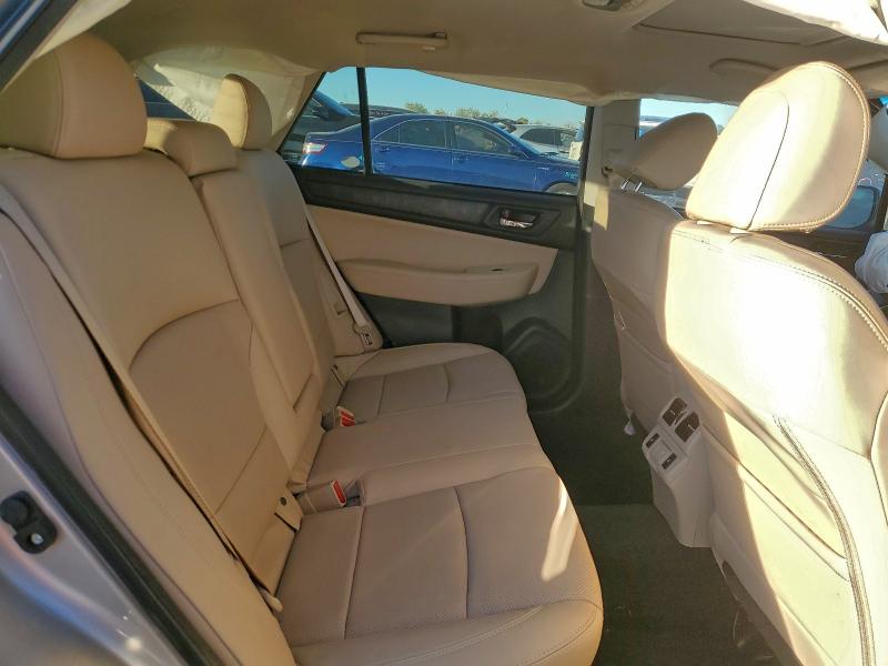 Фото 10 - SUBARU OUTBACK