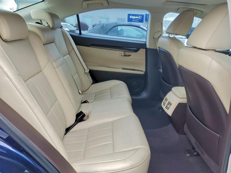 Фото 10 - LEXUS ES350