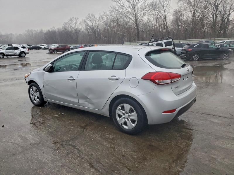 Фото 2 - KIA FORTE