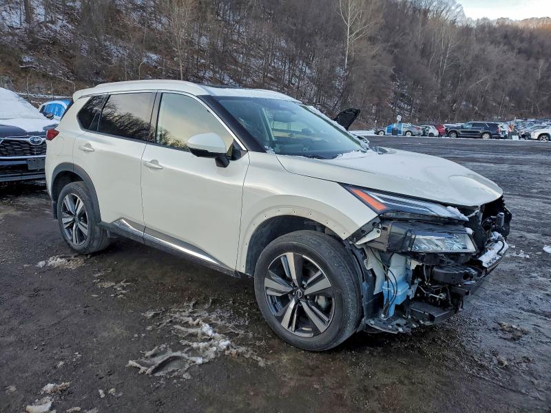 Фото 4 - NISSAN ROGUE