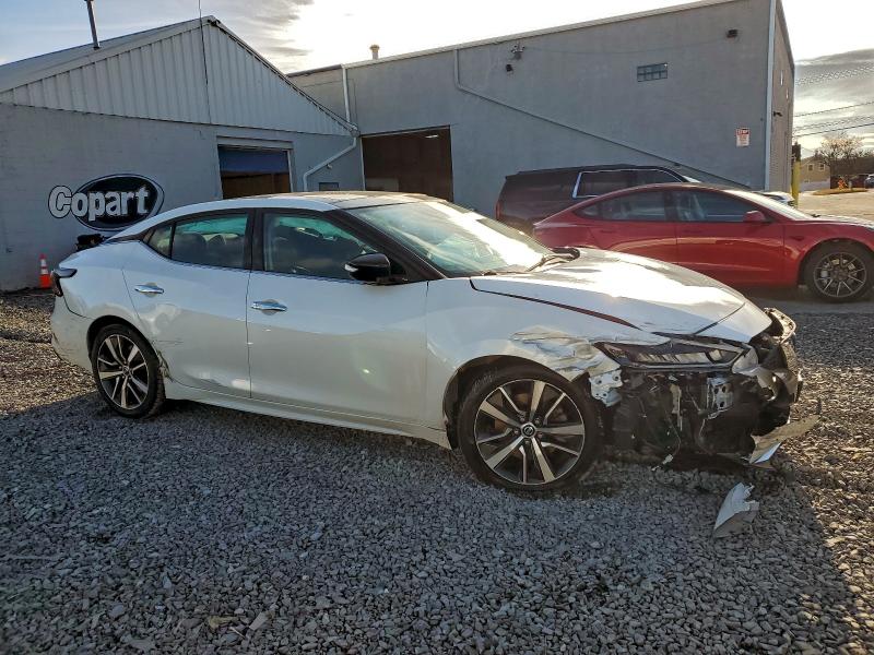 Фото 4 - NISSAN MAXIMA