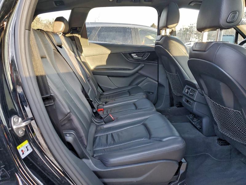 Фото 11 - AUDI Q7