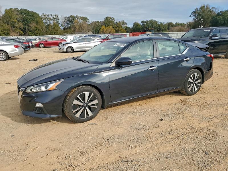 Фото 1 - NISSAN ALTIMA