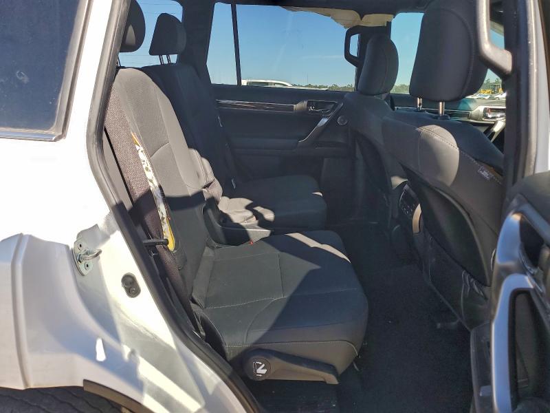 Фото 11 - LEXUS GX