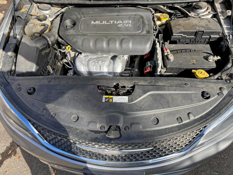 Фото 7 - CHRYSLER 200