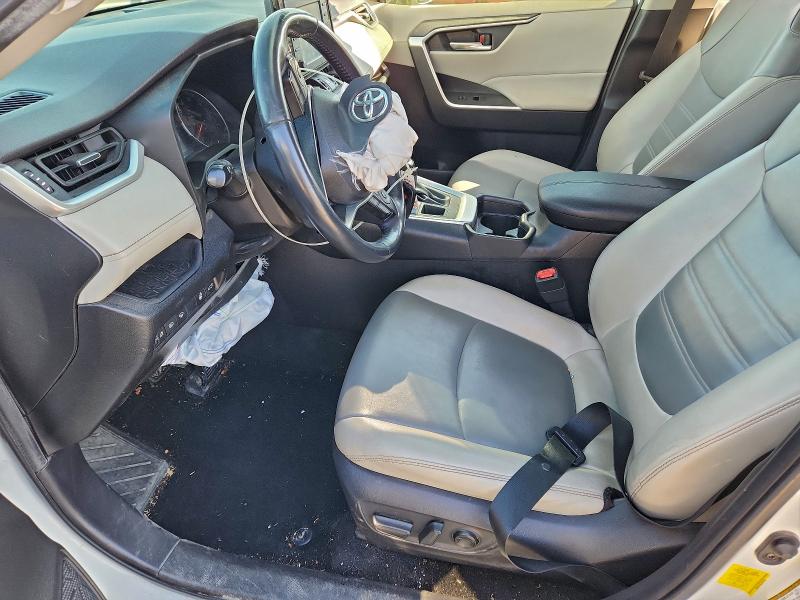 Фото 7 - TOYOTA RAV4