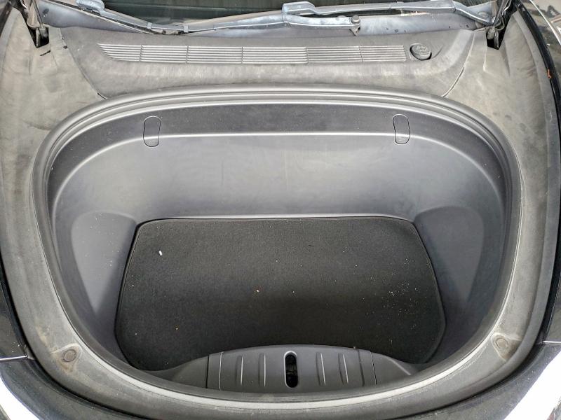 Фото 11 - TESLA MODEL 3