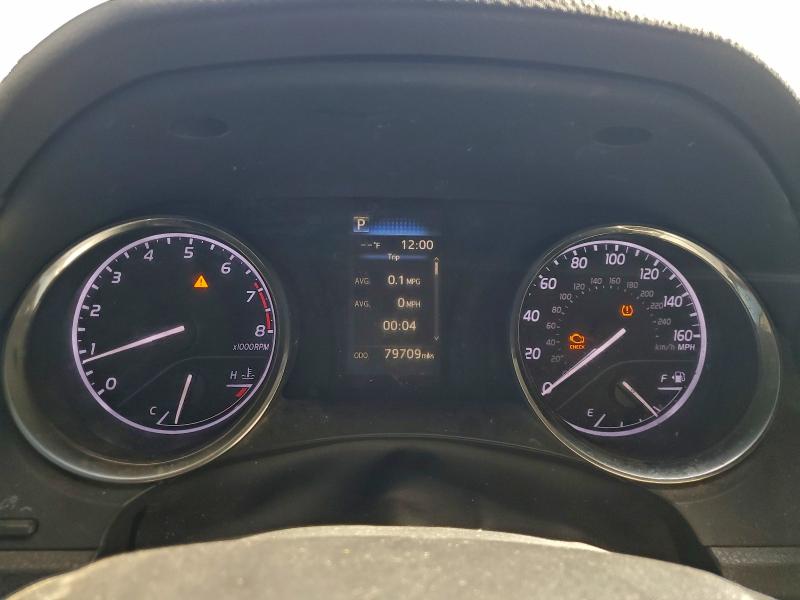 Фото 9 - TOYOTA CAMRY